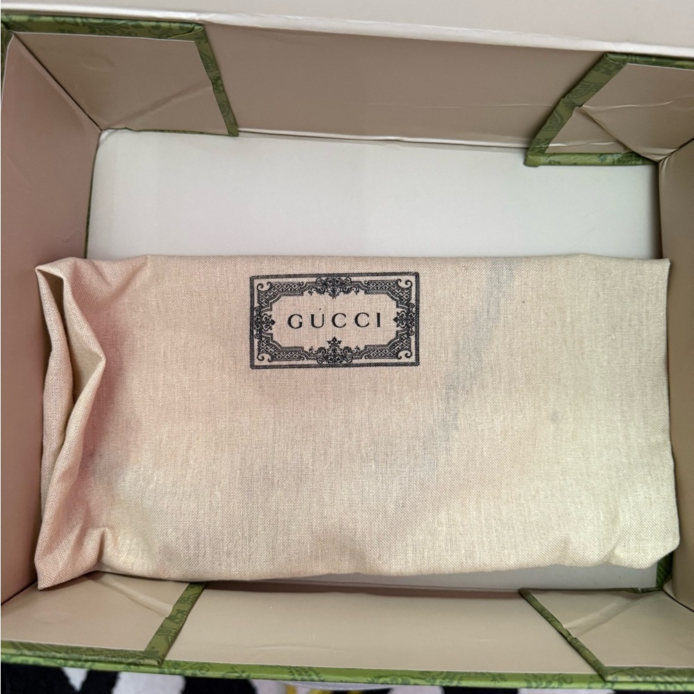 Gucci Soho Disco Black Leather Crossbody Bag - Picture 11 of 11